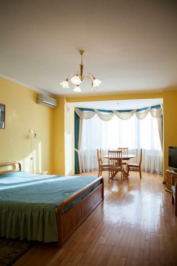 Hotel Obolon Kijów Zewnętrze zdjęcie