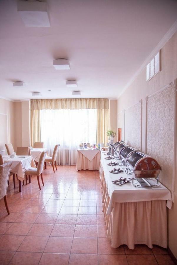 Hotel Obolon Kijów Zewnętrze zdjęcie