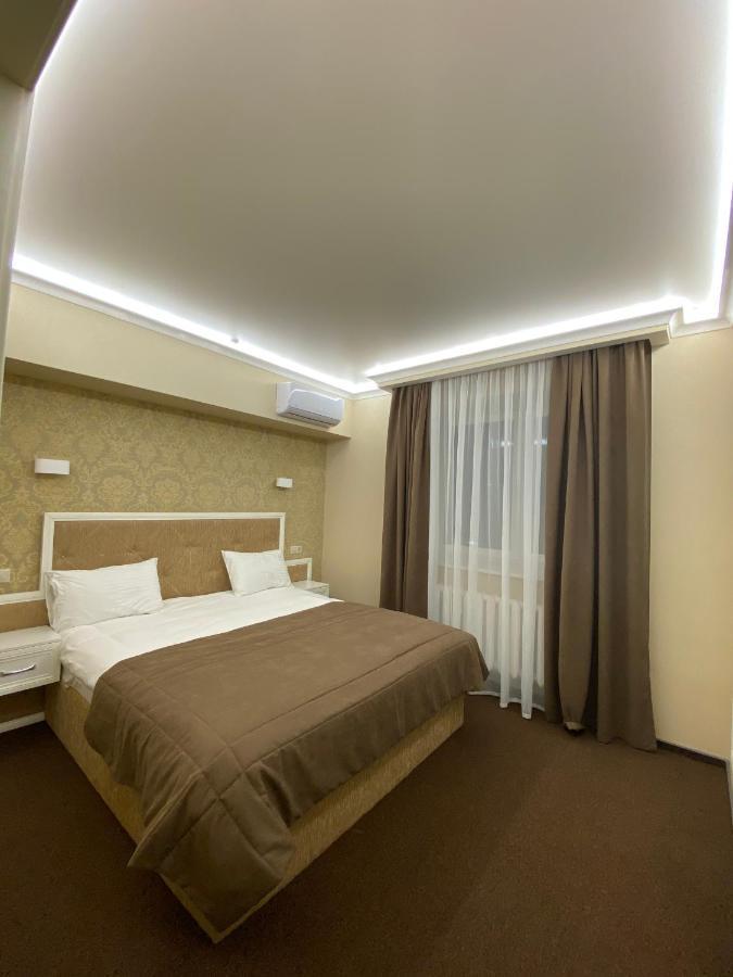 Hotel Obolon Kijów Zewnętrze zdjęcie